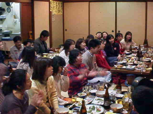 �݂�Ȃŉ̂��Ă܂��I